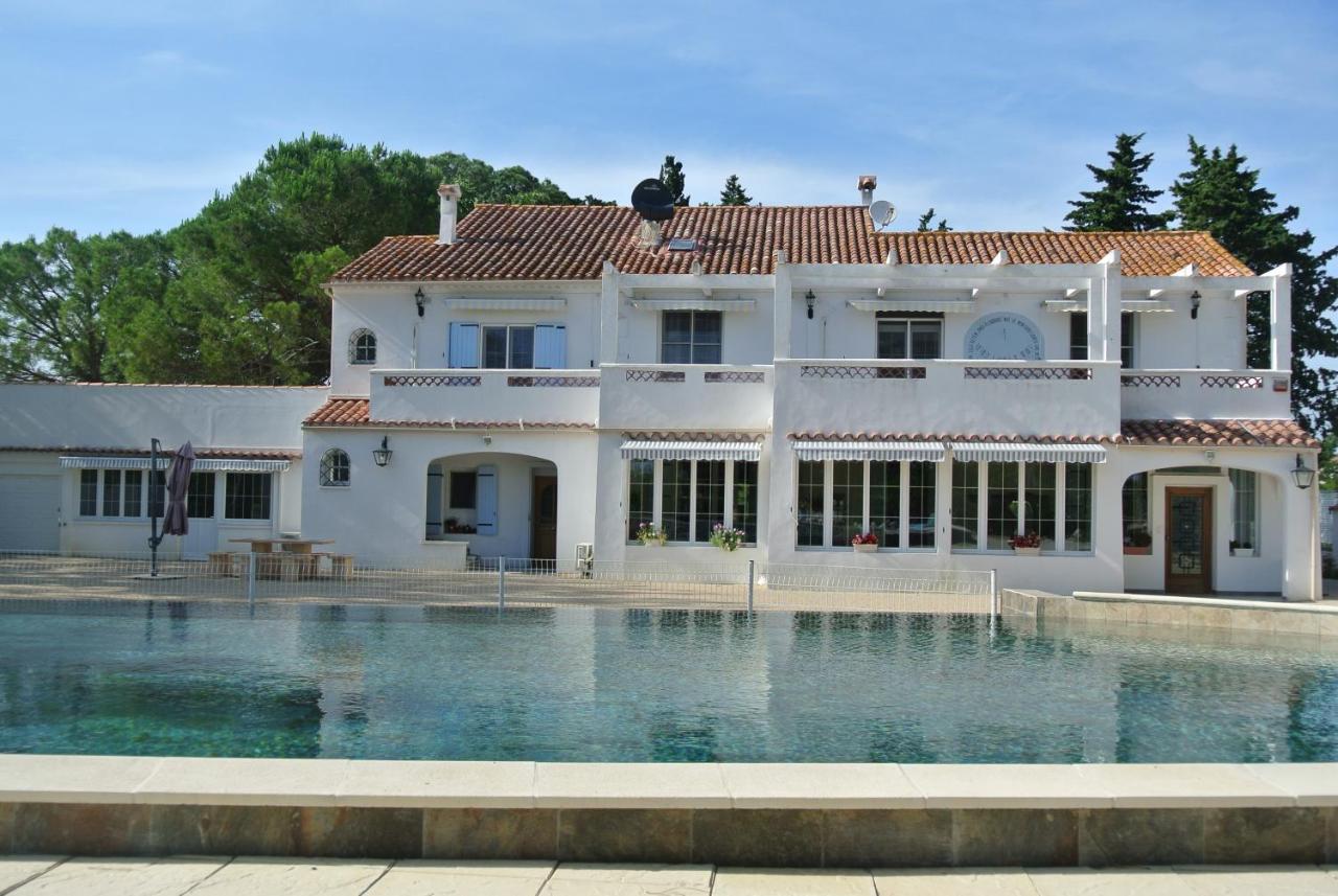 Grand Tamaris Hosting Bed & Breakfast Arles Eksteriør bilde