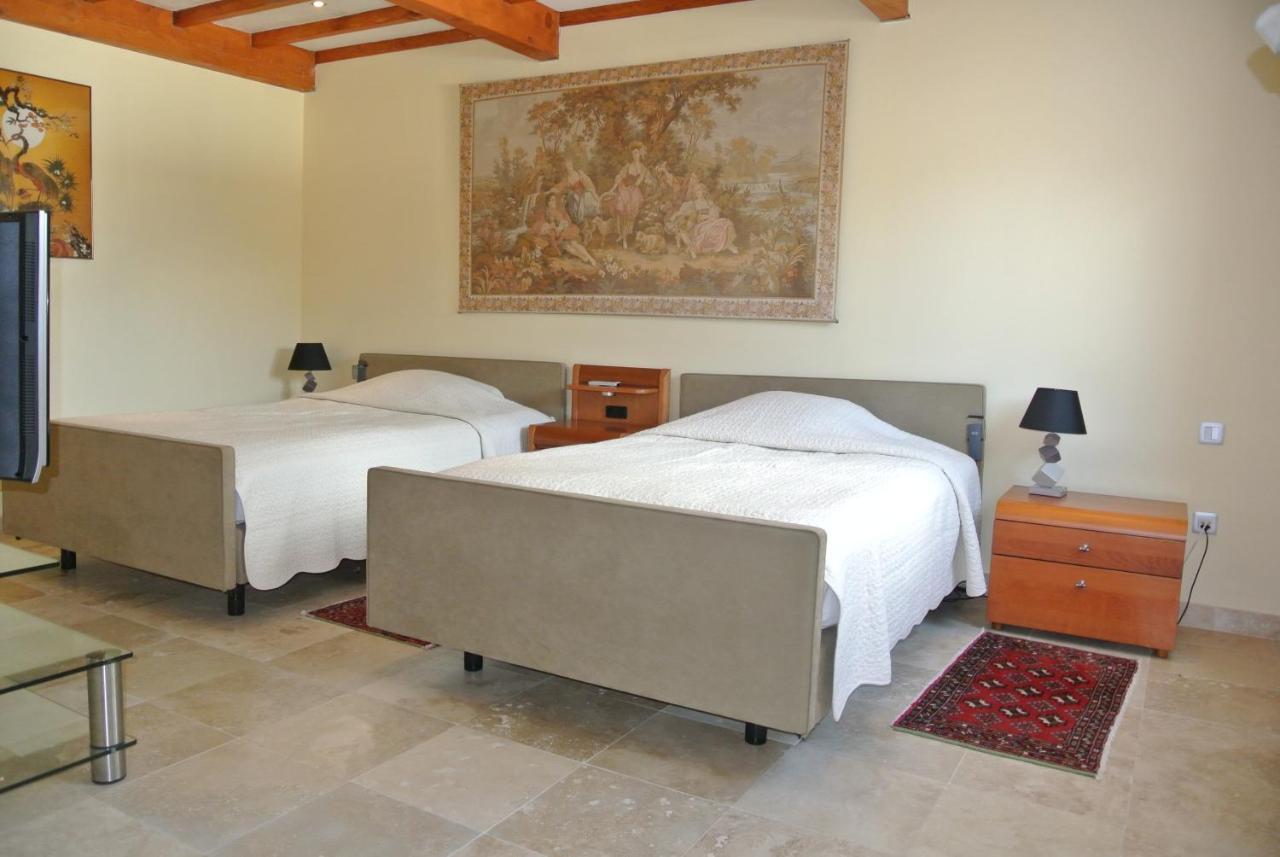 Grand Tamaris Hosting Bed & Breakfast Arles Eksteriør bilde